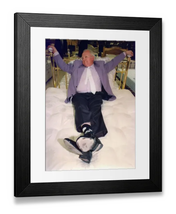 Framed Print : Actor Ken Morley during his visit to the MetroCentre, Gateshead