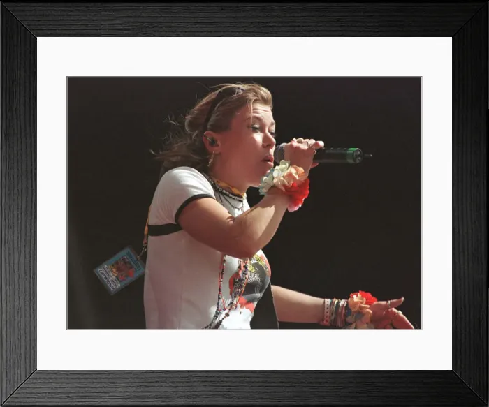 Framed Print : Catatonia singing at T in The Park, July 1998 Framed Print : Catatonia singing at T in The Park, July 1998