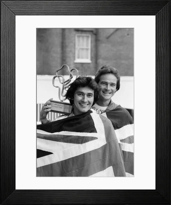 Framed Print : British Motorcycle road racer Barry Sheene with American cyclist Dave Aldana (left