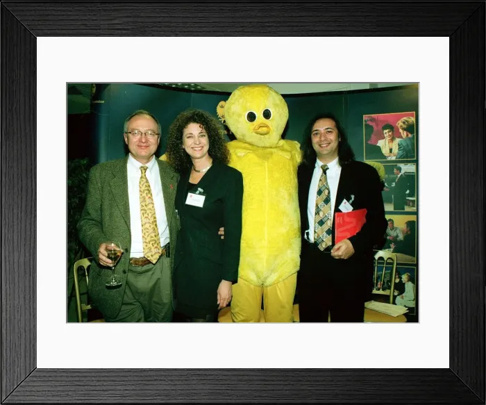 Framed Print : Ken Livingstone November 1999 with Pam Schneider of First Edition Framed Print : Ken Livingstone November 1999 with Pam Schneider of First Edition