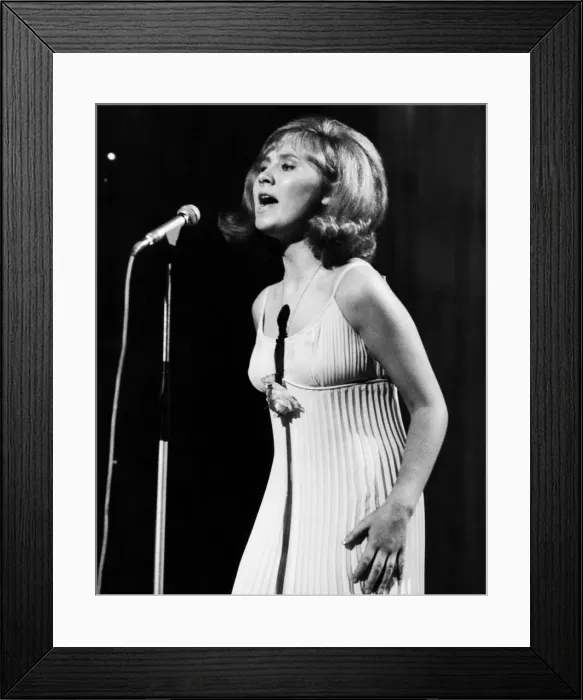 Framed Print : British pop singer Lulu performing at the Brighton Pop Festival. 26th May 1965 Framed Print : British pop singer Lulu performing at the Brighton Pop Festival. 26th May 1965