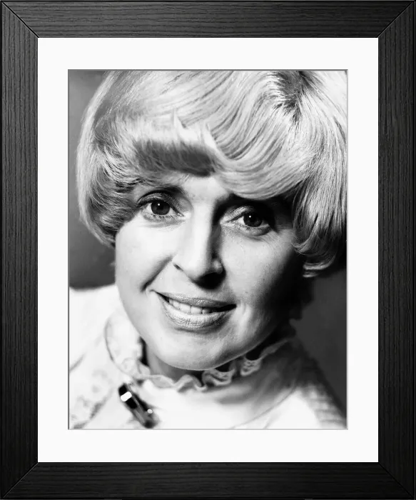 Framed Print : Gloria Hunniford TV and Radio presenter leaves the BBC