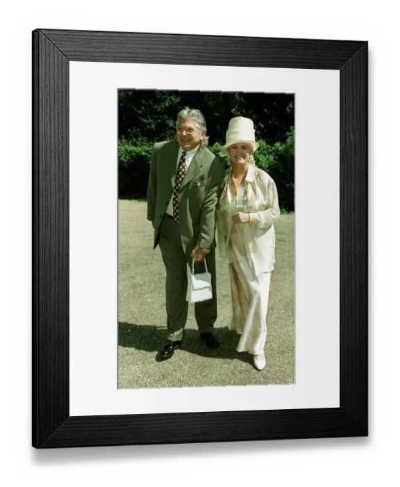 Framed Print : Gloria Hunniford presenter attends the wedding of Jolson star Brain Conley Framed Print : Gloria Hunniford presenter attends the wedding of Jolson star Brain Conley
