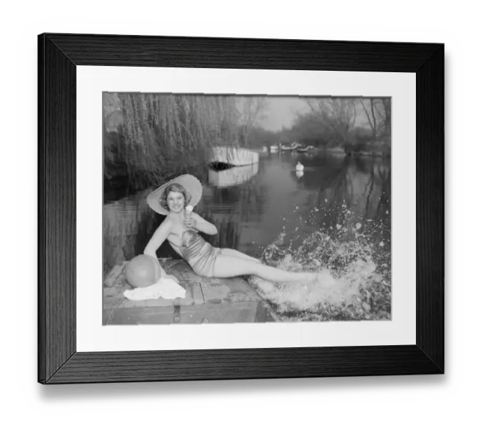 Framed Print : Glamour Girl in punt Wendy Underhill of Palmers Green DM Picture Spread about Framed Print : Glamour Girl in punt Wendy Underhill of Palmers Green DM Picture Spread about