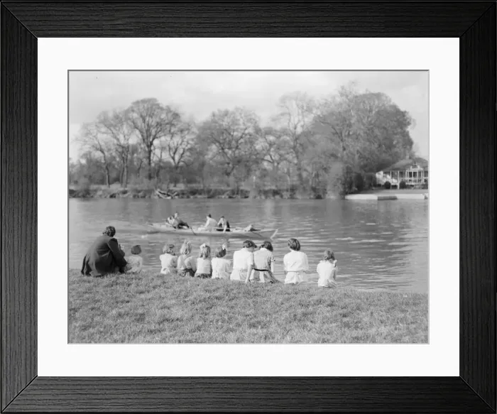 Framed Print : Thames River Scenes between Hampton Court and Windsor, Berkshire Framed Print : Thames River Scenes between Hampton Court and Windsor, Berkshire
