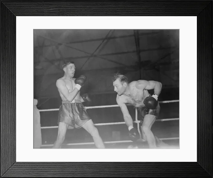 Framed Print : Boxing at Carmathen 1951 Eddie Thomas wins the European Welterweight Championship