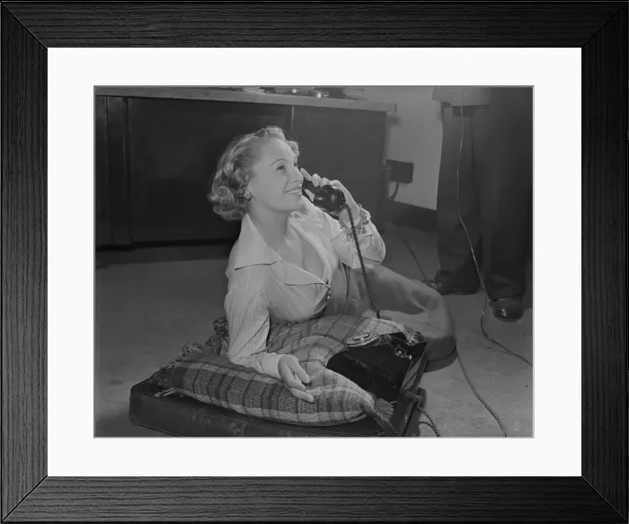 Framed Print : Simone Dolphen Actress 3 / 2 / 1952 C608 / 1 Framed Print : Simone Dolphen Actress 3 / 2 / 1952 C608 / 1