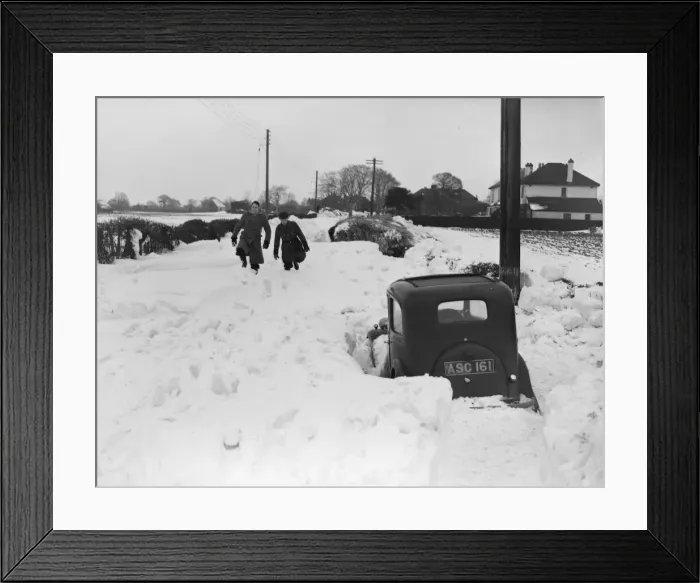 Framed Print : F. W. Reed Staff March 31st 1952 Main road between Biggin Hill and Westerham Framed Print : F. W. Reed Staff March 31st 1952 Main road between Biggin Hill and Westerham