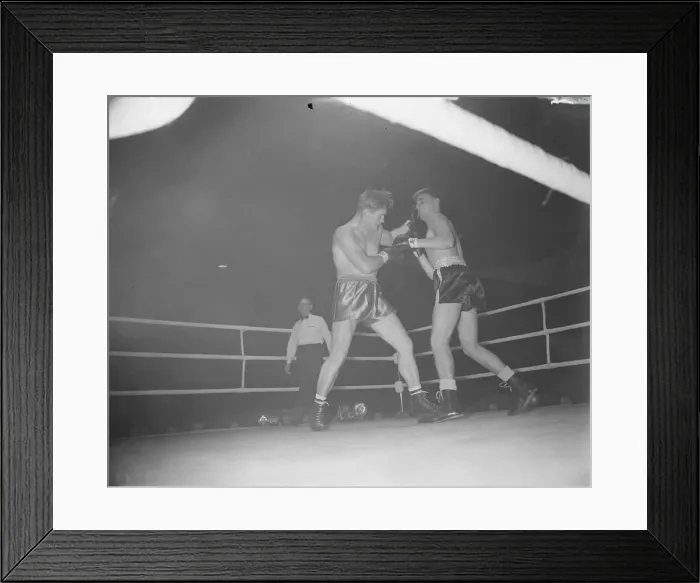 Framed Print : Boxing Stephen Olex vRay Wilding DM 14 / 11 / 1951 B5365 / 2 Framed Print : Boxing Stephen Olex vRay Wilding DM 14 / 11 / 1951 B5365 / 2