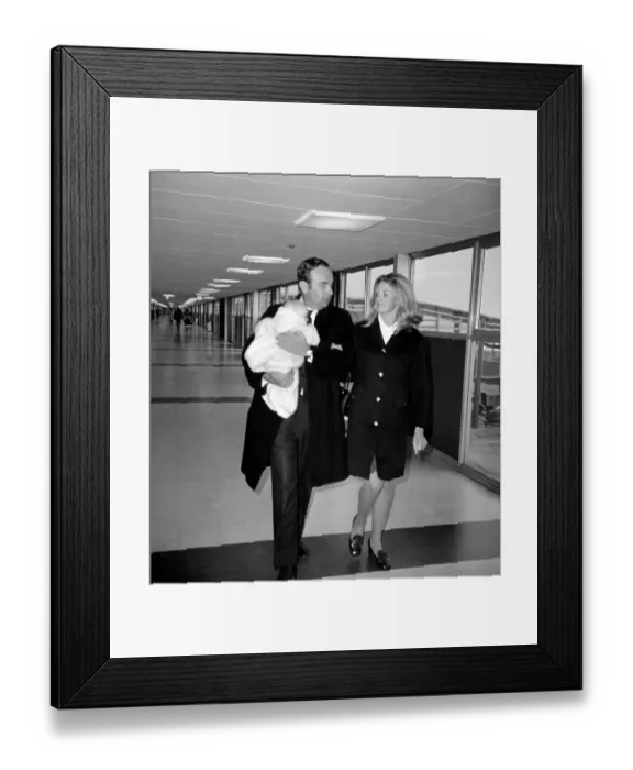 Framed Print : Rupert Murdoch with his wife Anna and their three month old daughter Elizabeth Framed Print : Rupert Murdoch with his wife Anna and their three month old daughter Elizabeth