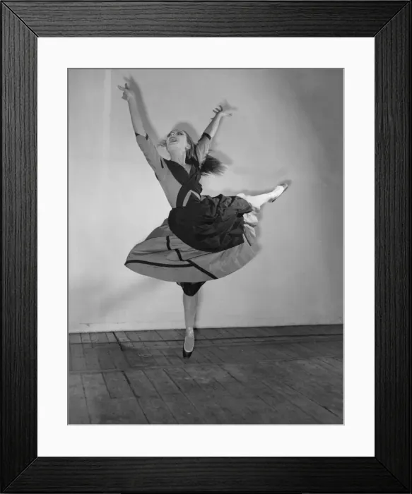Framed Print : April Olrich -- Ballerina 27  /  3  /  1952 C1568  /  1