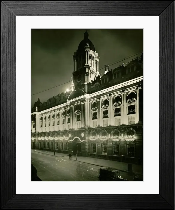 Framed Print : The Pearl Assurance headquarters building in High Holborn decorated illuminated