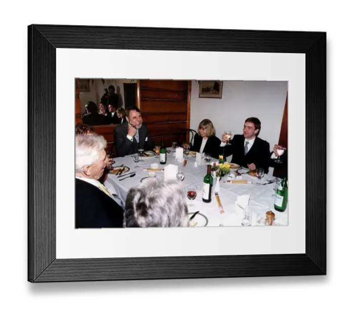 Framed Print : John McCarthy British Journalist and former Beirut hostage with former girlfriend Jill Framed Print : John McCarthy British Journalist and former Beirut hostage with former girlfriend Jill