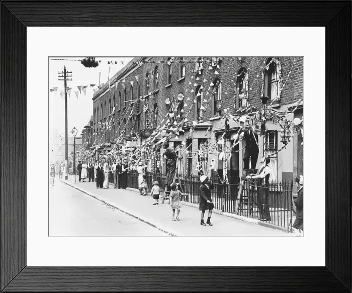 Framed Print : King George V Silver Jubilee celebrations in street Framed Print : King George V Silver Jubilee celebrations in street