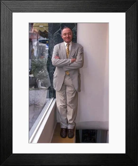 Framed Print : Ken Livingstone MP November 1999 Exclusive Picture for Peter MacMahon Interview Framed Print : Ken Livingstone MP November 1999 Exclusive Picture for Peter MacMahon Interview