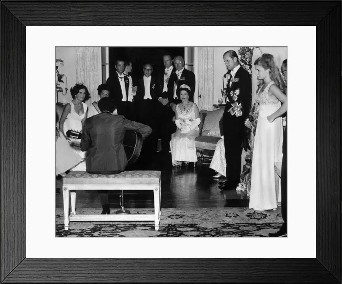 Framed Print : The queen watching Baden Powell on the guitar, during a visit to Brazil Framed Print : The queen watching Baden Powell on the guitar, during a visit to Brazil