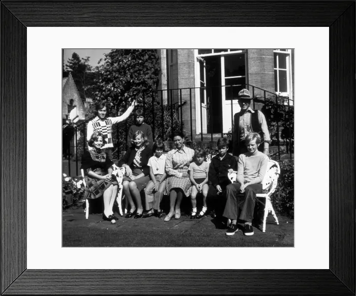 Framed Print : At Colin Tennants swimming pool in 1973 Lucia Santa Cruz Roddy Llewellyn Matthew York
