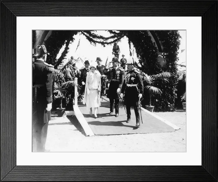 Framed Print : Duke and Duchess of York arrive in Sidney Australia May 1927 Framed Print : Duke and Duchess of York arrive in Sidney Australia May 1927