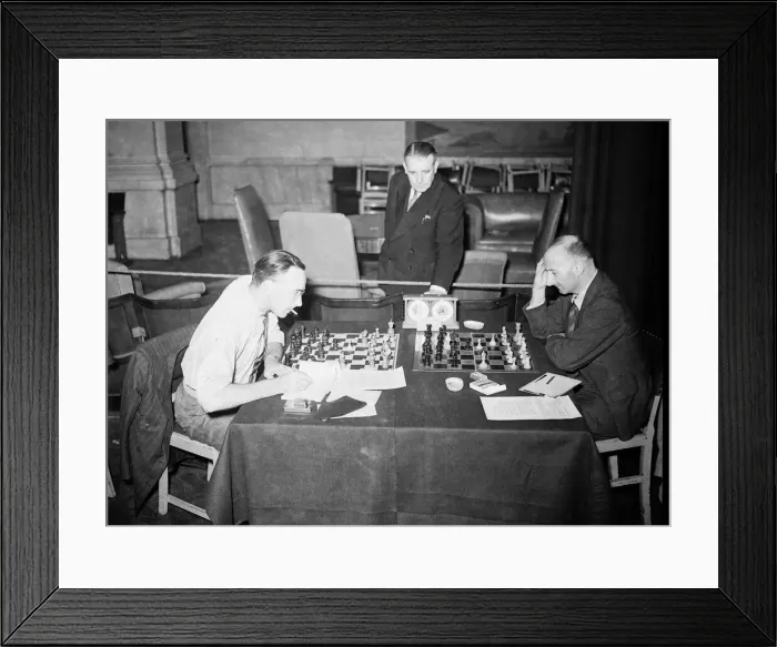 Framed Print : London Chess League v Sydney, Australia. 1949 Mr I Konigo v Mr Purday of Australia Framed Print : London Chess League v Sydney, Australia. 1949 Mr I Konigo v Mr Purday of Australia