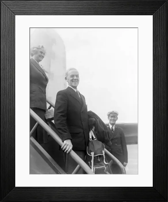 Framed Print : Sir Stafford Cripps arrives home from Switzerland. 1949 019799 / 1 Framed Print : Sir Stafford Cripps arrives home from Switzerland. 1949 019799 / 1