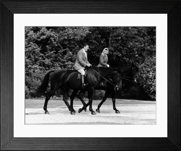 Framed Print : Queen Elizabeth June 1982 with American President Ronald Regan on State Visit to Britain Framed Print : Queen Elizabeth June 1982 with American President Ronald Regan on State Visit to Britain
