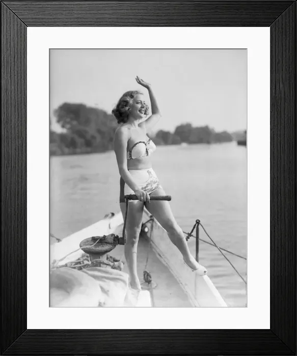 Framed Print : Film Star Pamela Deeming on river Thames at Twickenham. 1949 020704 / 9 Framed Print : Film Star Pamela Deeming on river Thames at Twickenham. 1949 020704 / 9