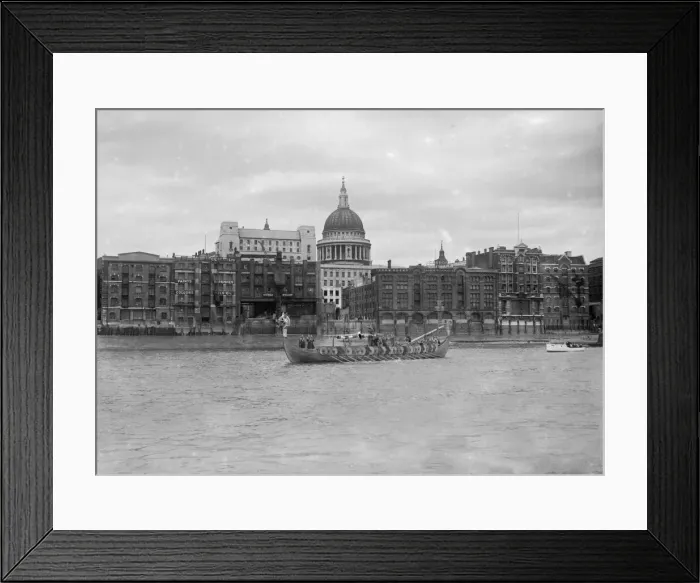 Framed Print : Viking Ship sails up River Thames to Richmond. 1949 Passing St Paul Framed Print : Viking Ship sails up River Thames to Richmond. 1949 Passing St Paul