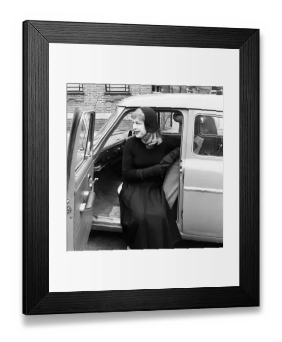 Framed Print : Roberta Cowell at Croydon court, four years after a sex change Framed Print : Roberta Cowell at Croydon court, four years after a sex change