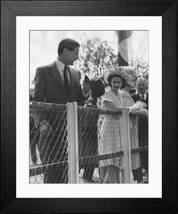 Framed Print : Princess Margaret and Group Captain Peter Townsend photographed at Kimberley during Royal