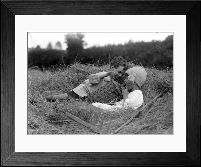 Framed Print : Children with cider-jar near Tiverton. 1925 Framed Print : Children with cider-jar near Tiverton. 1925