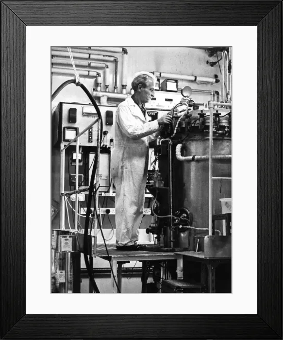 Framed Print : Scientists at Porton Down are busy in a fight to find the causes Framed Print : Scientists at Porton Down are busy in a fight to find the causes