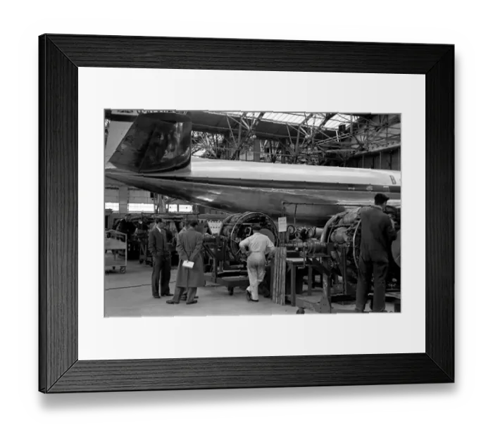 Framed Print : BOAC Mechanics servicing the engines of the Comet airliners at Heathrow airport Framed Print : BOAC Mechanics servicing the engines of the Comet airliners at Heathrow airport