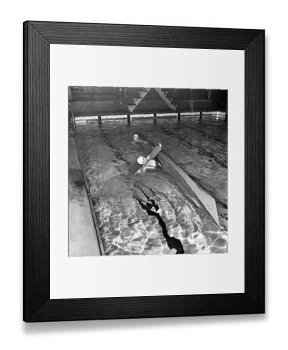 Framed Print : Practising Canoe capsizes in a swimming pool. February 1953 D627-001