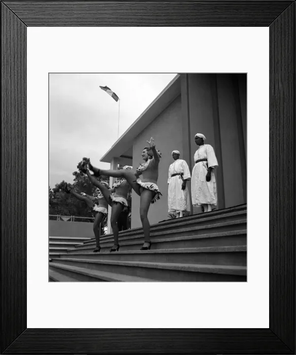 Framed Print : Women dancers perform on the steps of the Casino in Marrakech, Morocco Framed Print : Women dancers perform on the steps of the Casino in Marrakech, Morocco