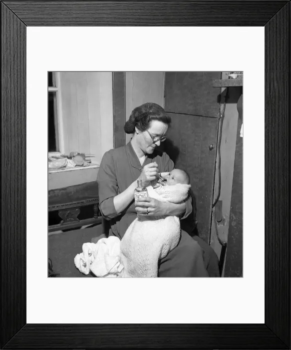 Framed Print : Baby Mathieson - Born on Fair Isle. November 1952 C5833 vfr1 Framed Print : Baby Mathieson - Born on Fair Isle. November 1952 C5833 vfr1