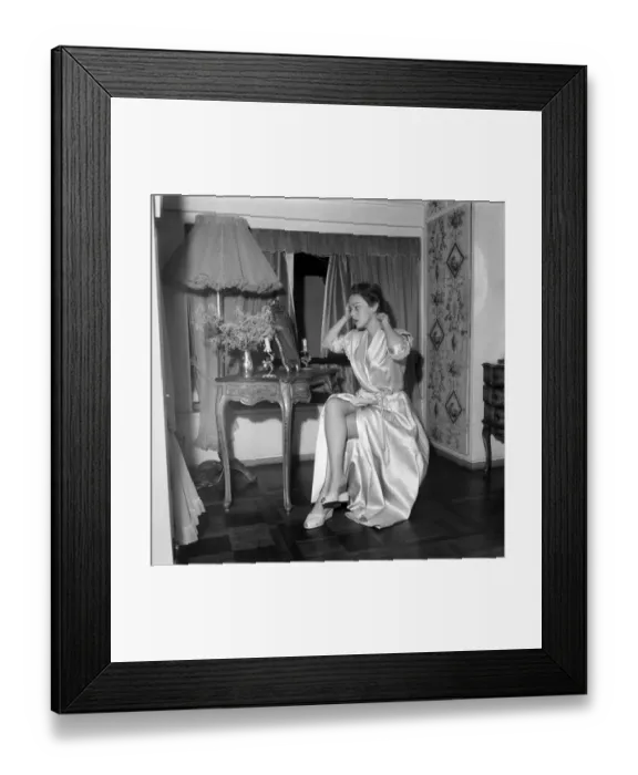 Framed Print : Nadia Gray. December 1952 C6057-003 Framed Print : Nadia Gray. December 1952 C6057-003
