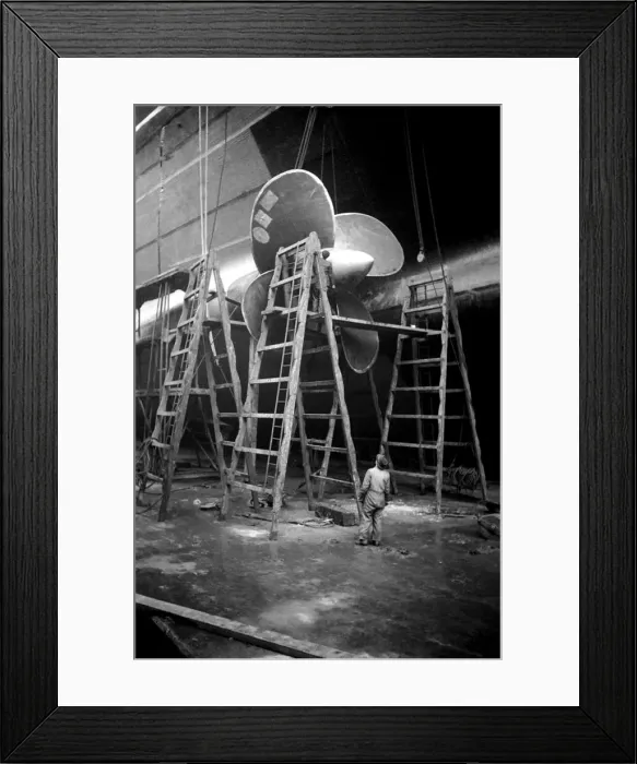 Framed Print : The RMS Queen Mary is in dry dock at Southampton undergoing refitting Framed Print : The RMS Queen Mary is in dry dock at Southampton undergoing refitting