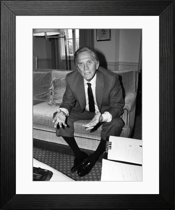 Framed Print : kirk Douglas April 1987 at The Grosvenor House Hotel for daily mirror interview with Bill Framed Print : kirk Douglas April 1987 at The Grosvenor House Hotel for daily mirror interview with Bill