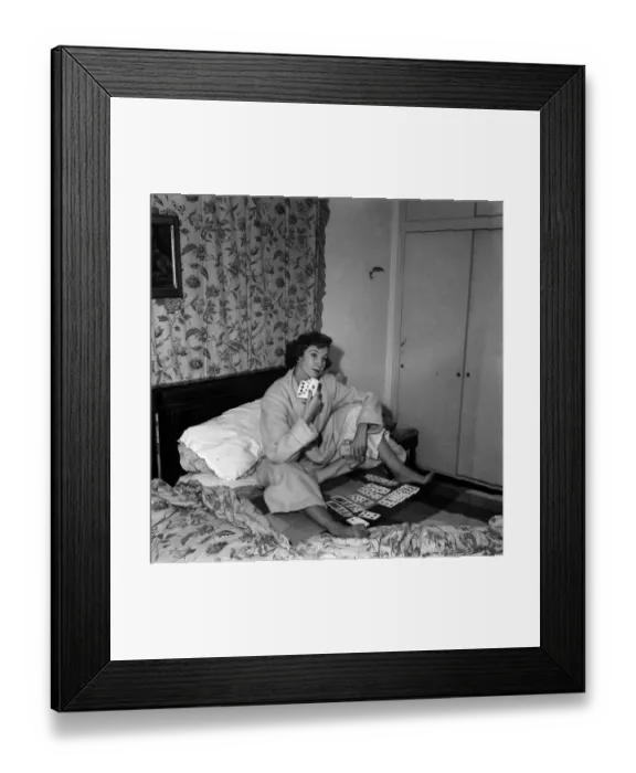 Framed Print : Nadia Gray. December 1952 C6057-010