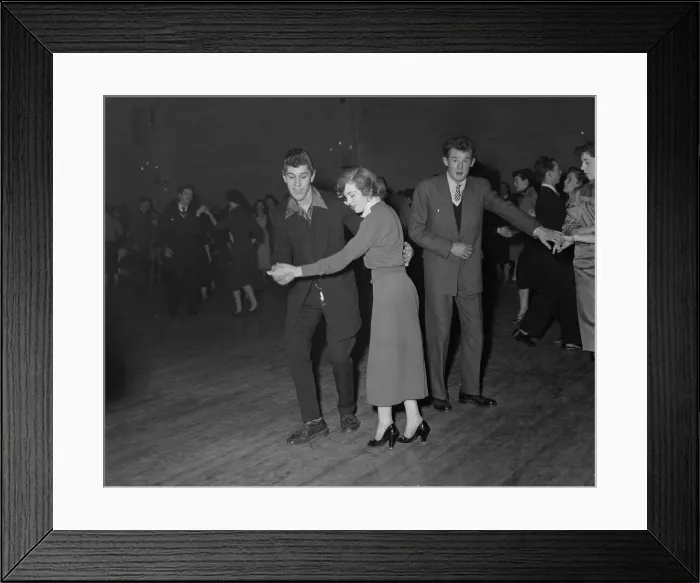 Framed Print : Teenagers performing The Jeep'dance at the Royal Theatre London 1950s Framed Print : Teenagers performing The Jeep'dance at the Royal Theatre London 1950s