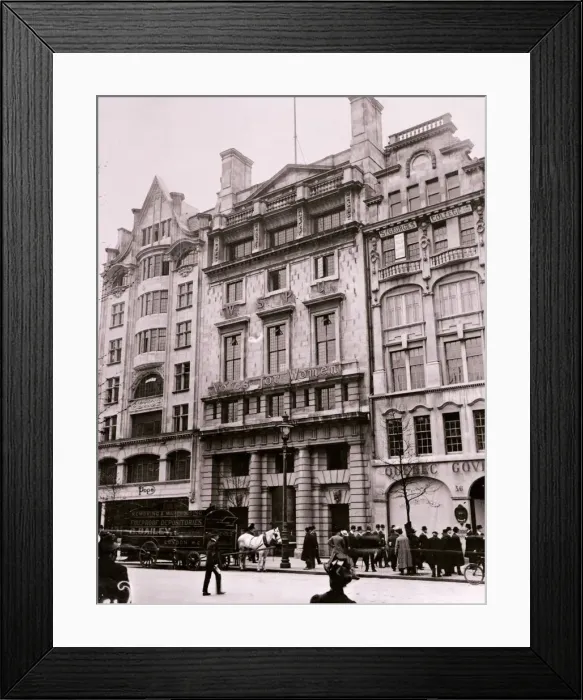 Framed Print : WSPU Headquarters in Kingsway London May 1913 Women Framed Print : WSPU Headquarters in Kingsway London May 1913 Women