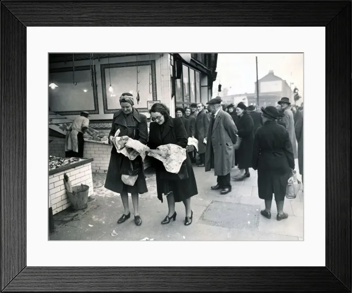 Framed Print : World War Two Rationing in Britain During the Second World War, (1939-45) Framed Print : World War Two Rationing in Britain During the Second World War, (1939-45)