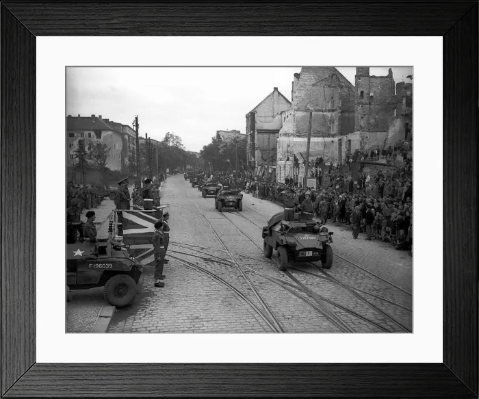 Framed Print : Leading vehicles of the 7th Armoured division, some of the desert rats who were the first Framed Print : Leading vehicles of the 7th Armoured division, some of the desert rats who were the first
