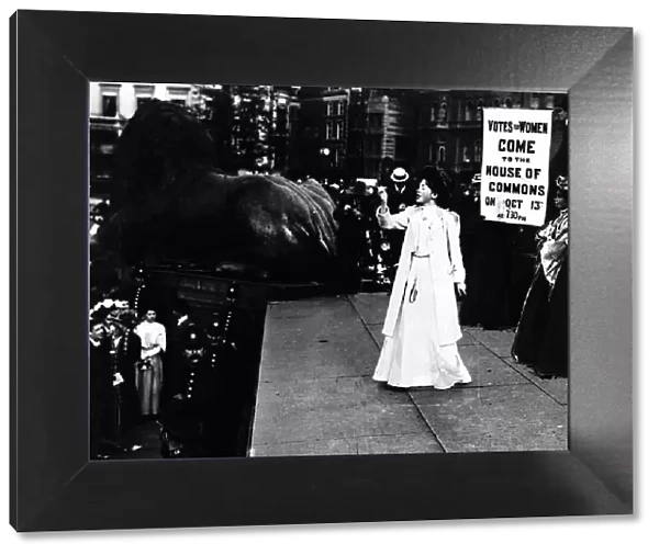 Suffragettes Miss Christabel Pankhurst addressing an unemployed meeting dbase msi