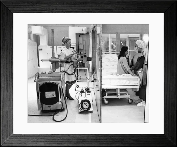 Framed Print : The new sterile nursing unit goes into service at the Middlesex Hospital in London