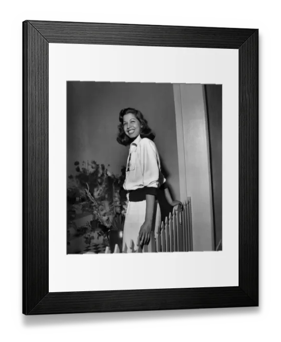Framed Print : Egyptian belly dancer and actress Samia Gamal who will dance before King Farouk Framed Print : Egyptian belly dancer and actress Samia Gamal who will dance before King Farouk