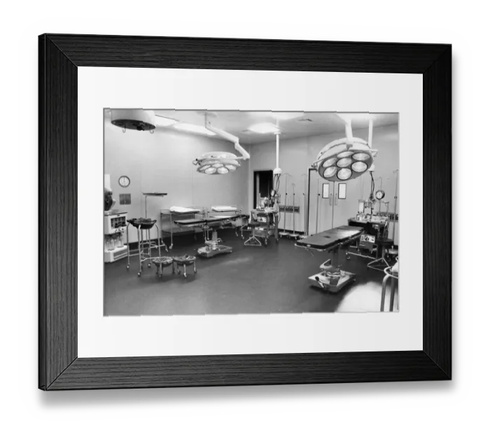 Framed Print : The new £50, 000 kidney transplant operating theatre at the Royal Victoria Infirmary
