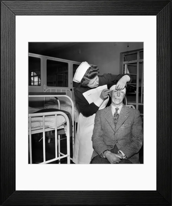 Framed Print : Dinner to celebrate the Guinea pig club, a specialist plastic surgery created by Sir Framed Print : Dinner to celebrate the Guinea pig club, a specialist plastic surgery created by Sir