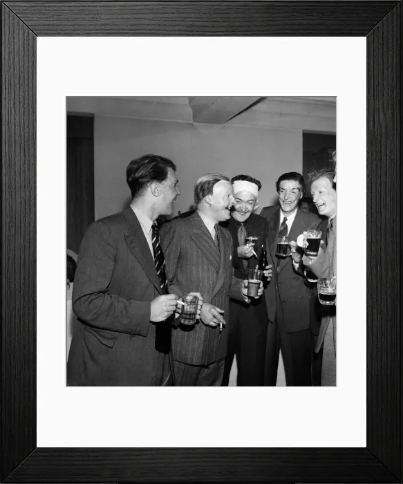 Framed Print : Dinner to celebrate the Guinea pig club, a specialist plastic surgery created by Sir Framed Print : Dinner to celebrate the Guinea pig club, a specialist plastic surgery created by Sir