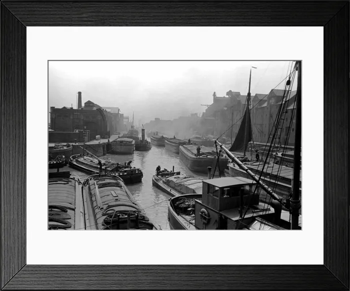Framed Print : Busy scenes at Clarence Dock Leeds with workers and horses on the road August 1936